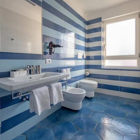 Coral Apartments Sorrento Exterior photo